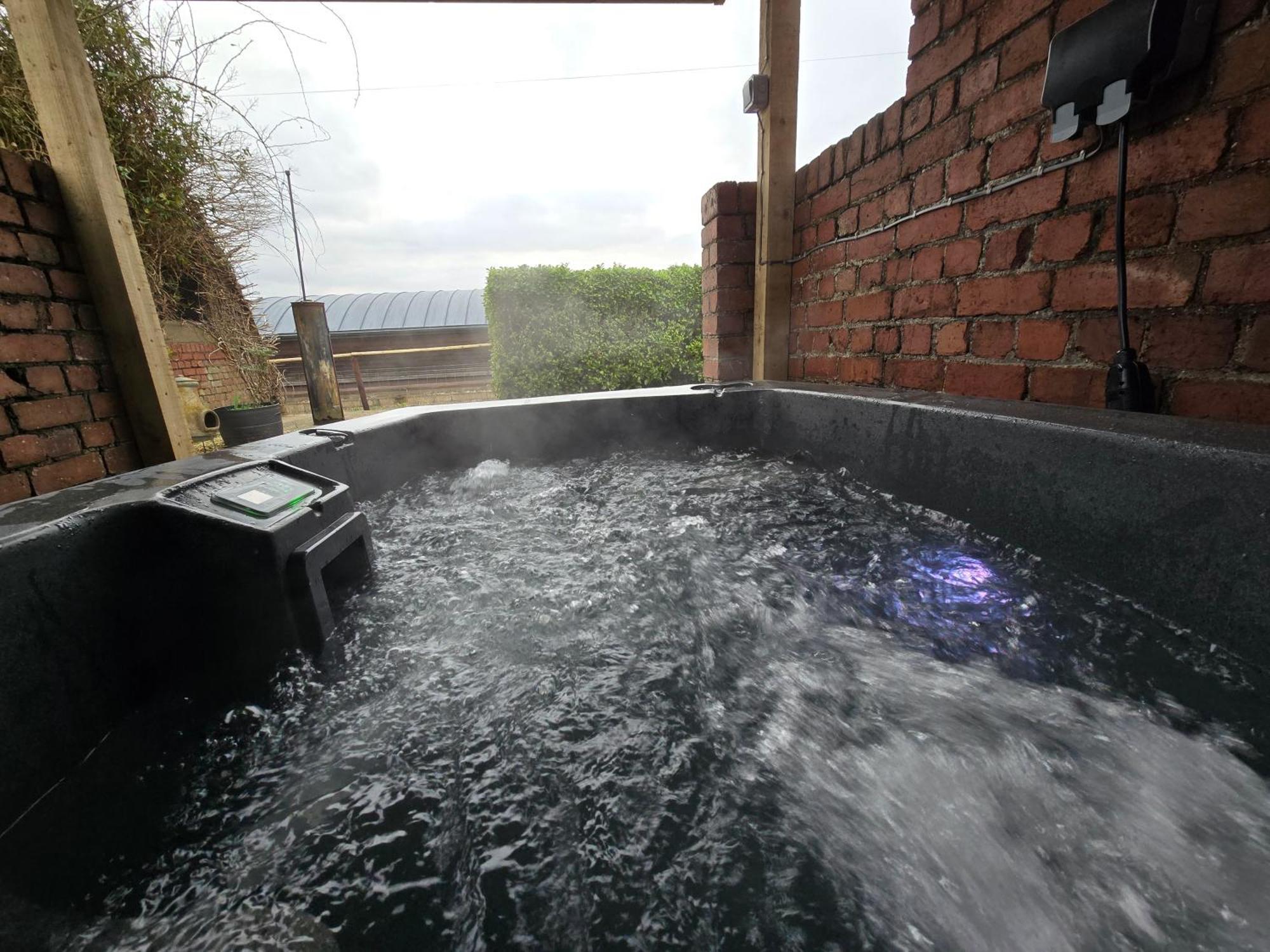 Swallows Nest - With Hot Tub Holiday home *